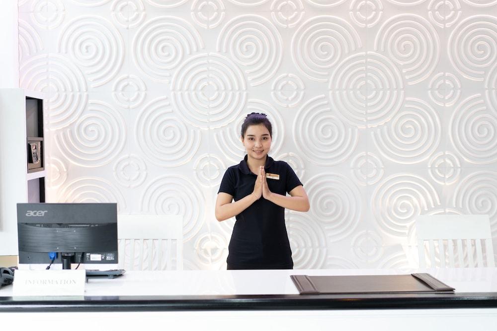 S.B.Living Place Phuket Εξωτερικό φωτογραφία